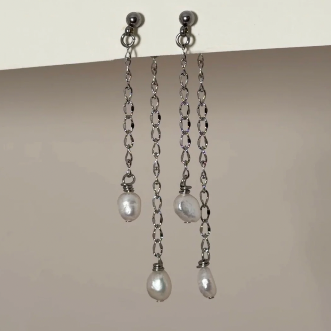 Double Take Twist Chain